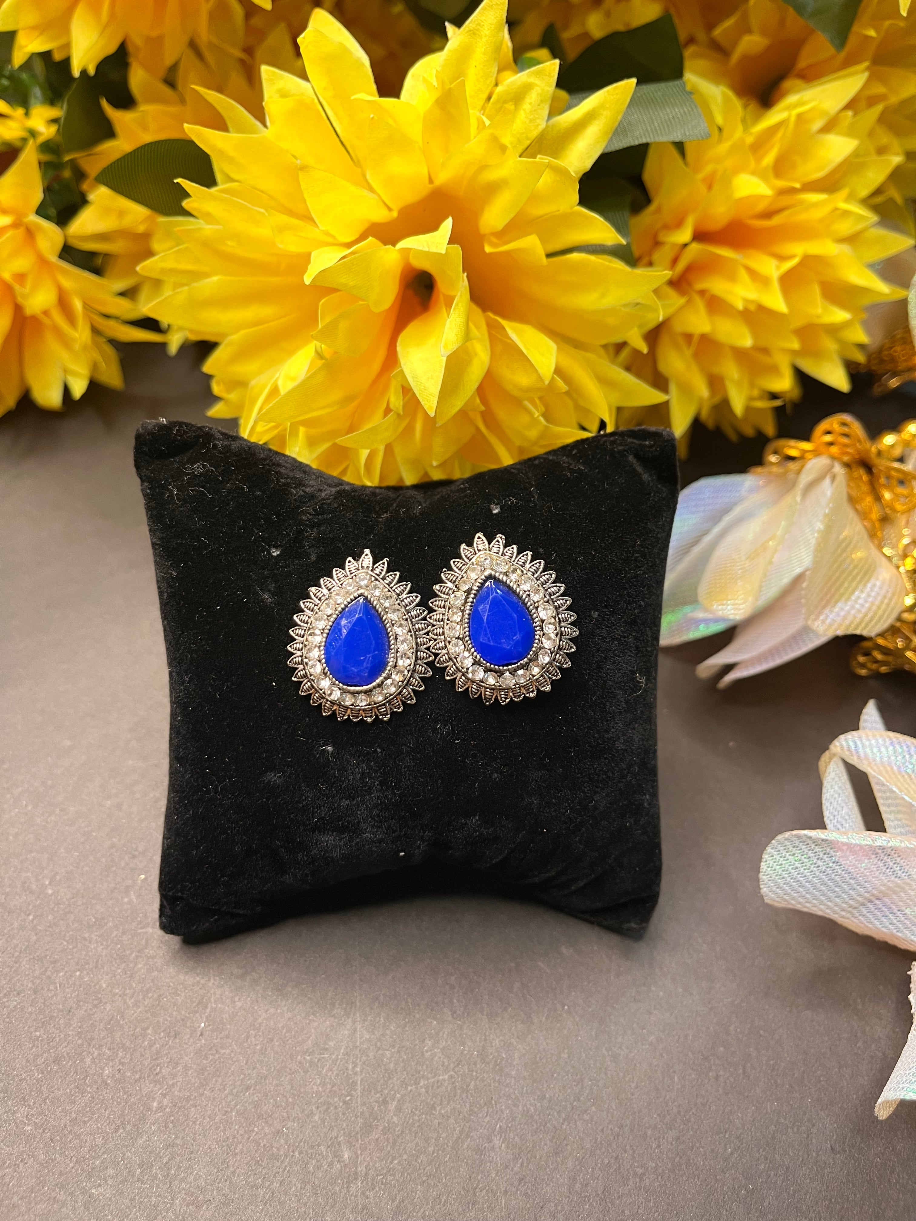 Trendy women’s earring