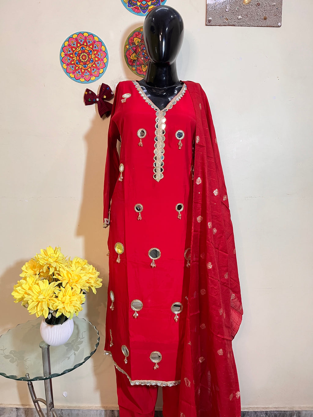 Classy women’s partywear kurta set